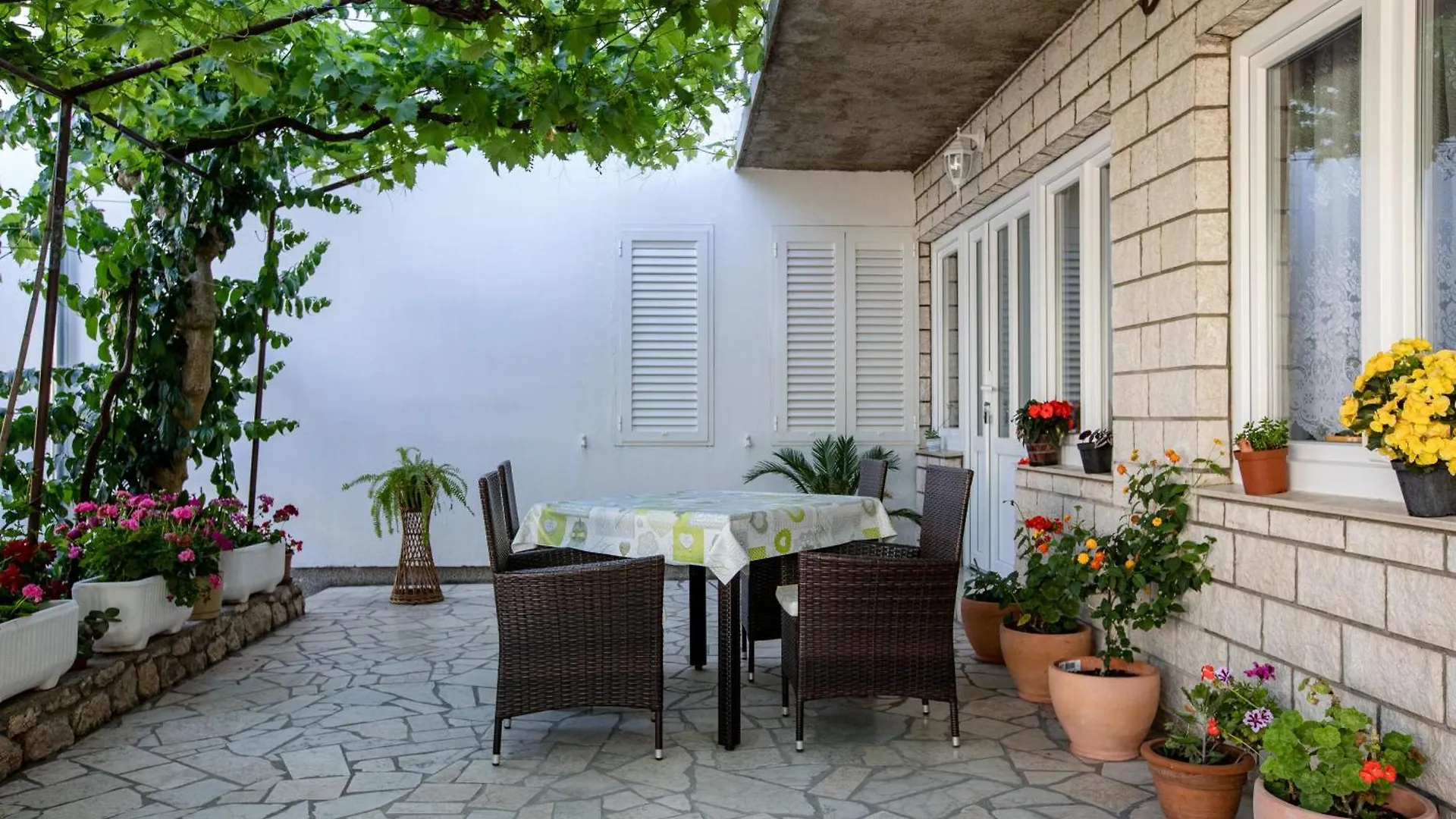 Apartmani Zdenka Rab Town